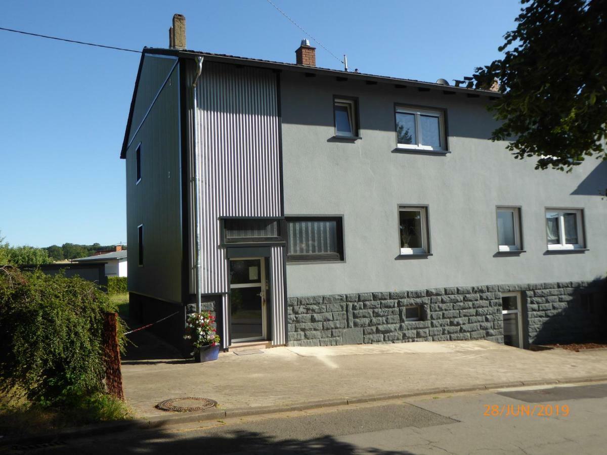 "Baerenhaus" Ferienwohnung Püttlingen Exterior foto
